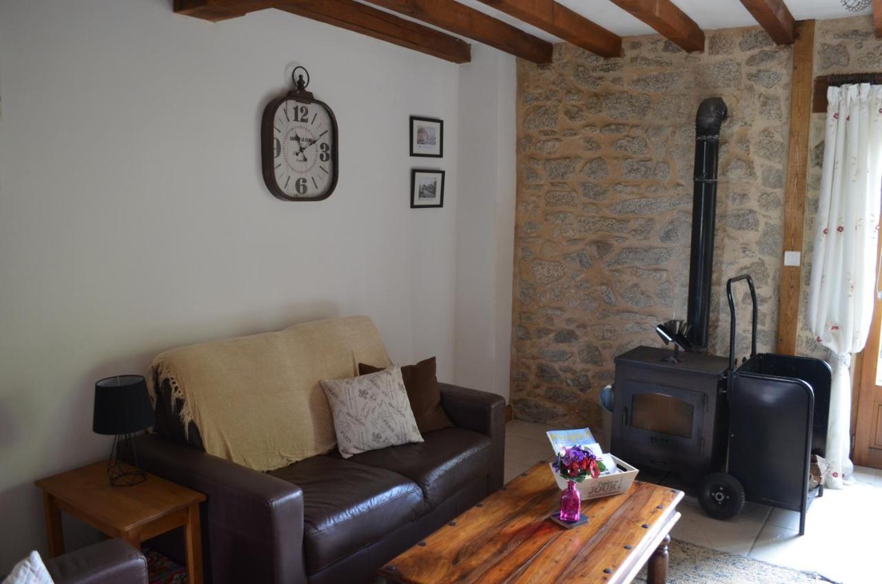 Character 2 Bed Cottage Within Walking Distance Of Bar/Restaurants Piegut-Pluviers Экстерьер фото