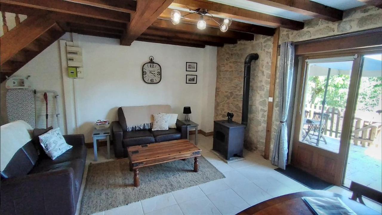 Character 2 Bed Cottage Within Walking Distance Of Bar/Restaurants Piegut-Pluviers Экстерьер фото